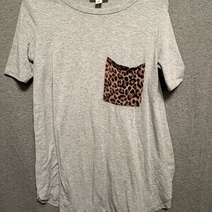 Zenana Outfitters Gray Short Sleeve Tee with Leopard Pocket